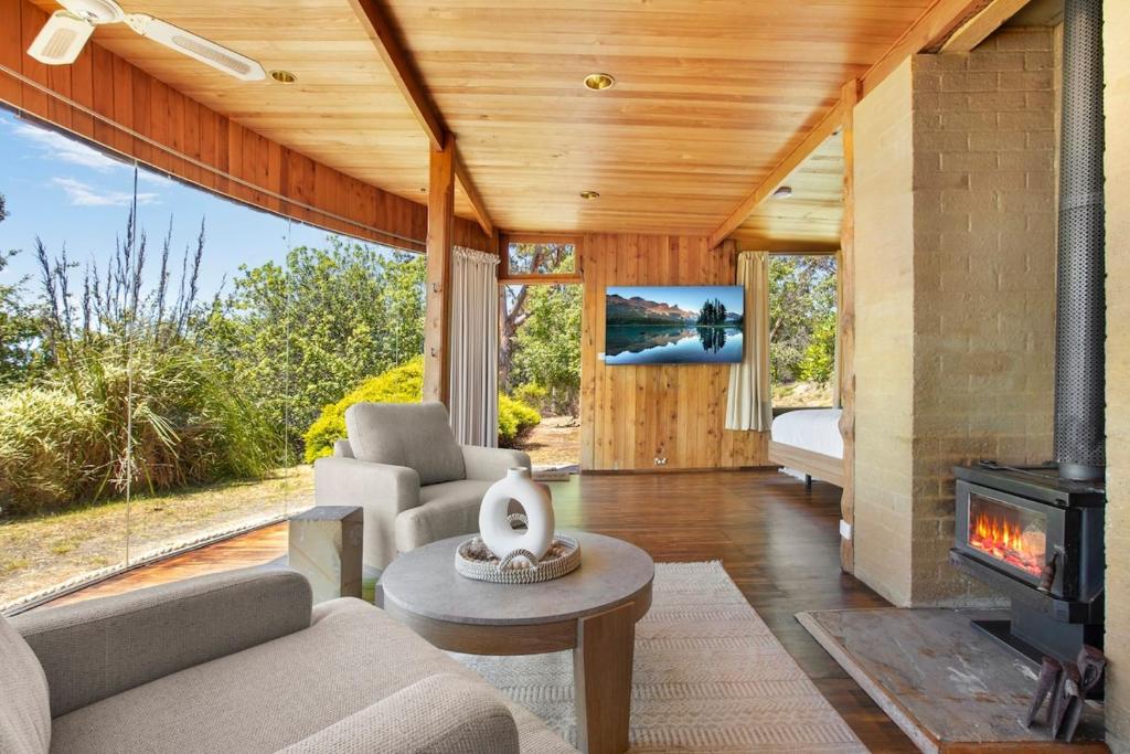 TV a/nebo společenská místnost v ubytování Island Cottage - Bruny Island