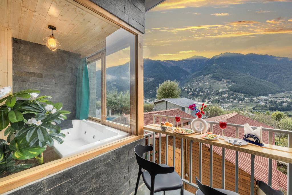 Nespecifikovaný výhled na hory nebo výhled na hory při pohledu z hotelu