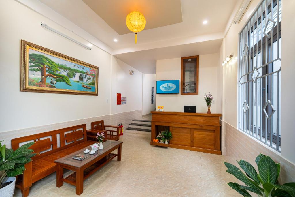 TV a/nebo společenská místnost v ubytování Sun Moon Riverside Hoi An