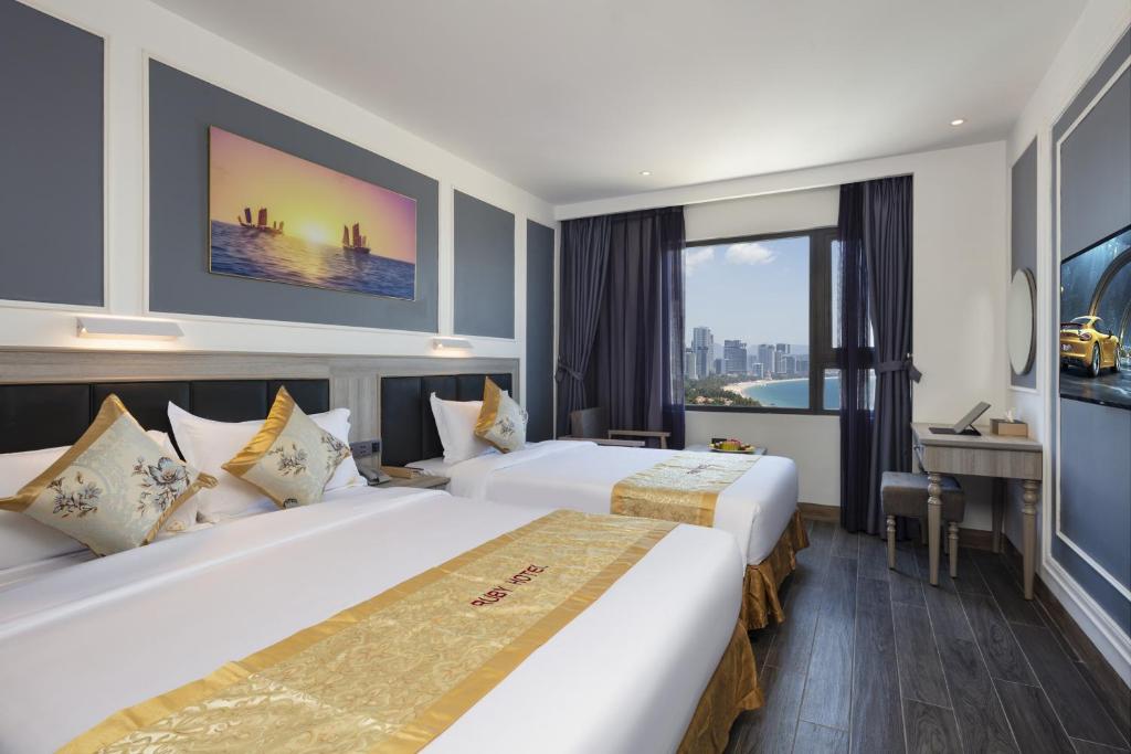 Ruby Hotel - Deluxe Driepersoonskamer