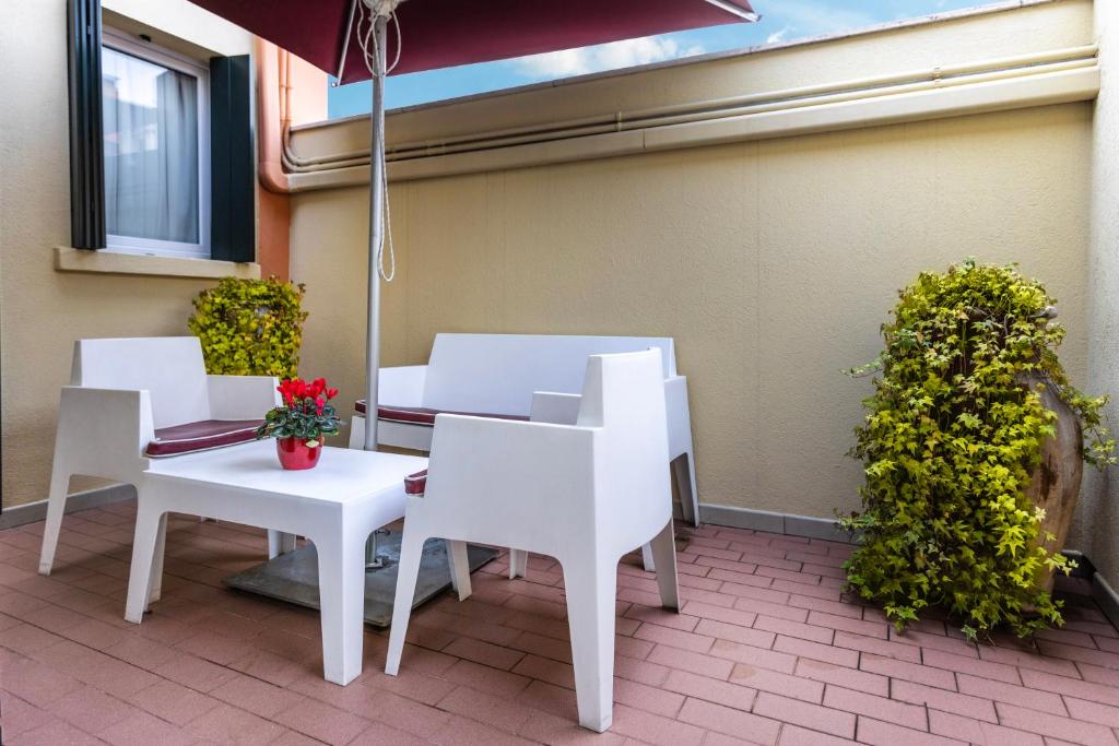 Opera Relais De Charme - Aparthotel - Resim 26