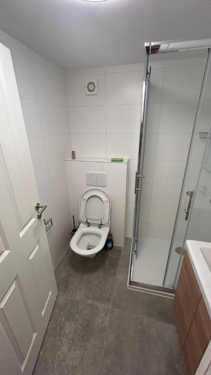 Koupelna v ubytování Helfant Luxembourg Standard Double Room 7