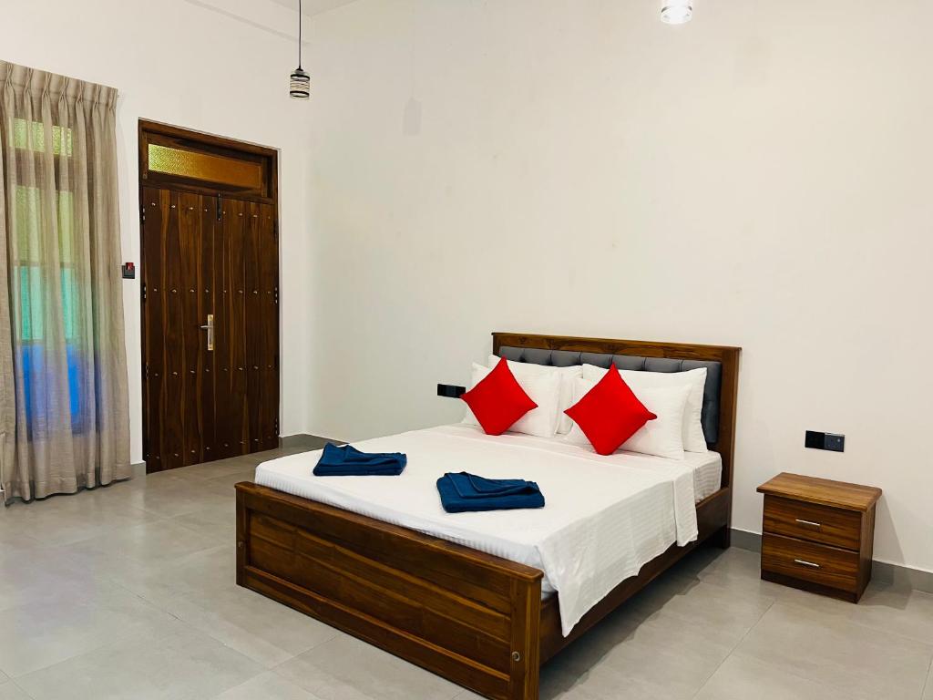 Postel nebo postele na pokoji v ubytování Maapagala Resort Sigiriya