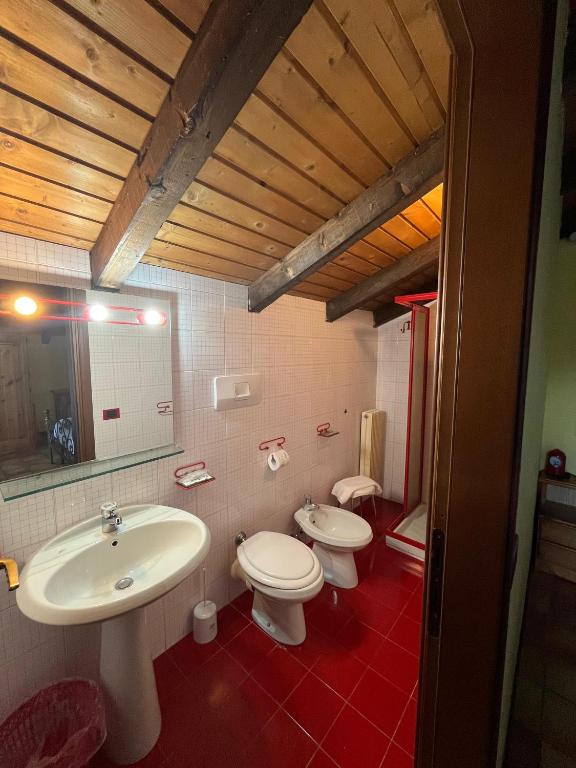 Koupelna v ubytování Hotel Isabel