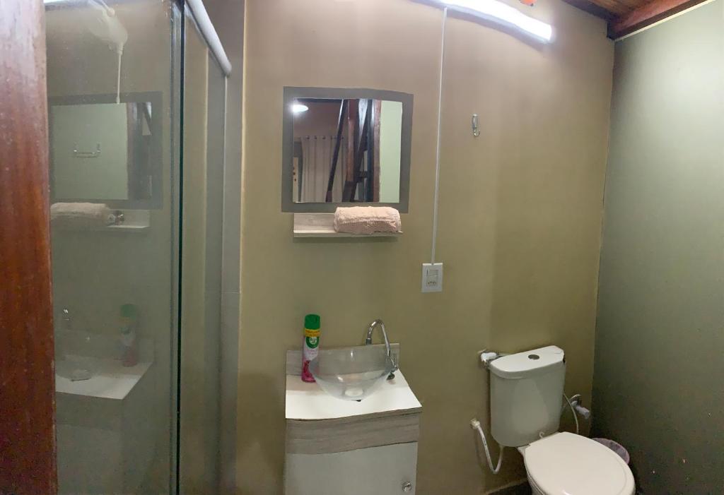 Ένα μπάνιο στο Suite Flat Jardim Raizama