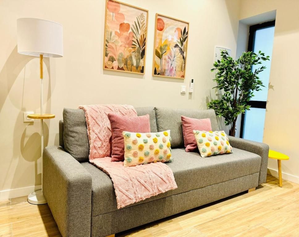 Cozy & Stylish Loft near City Center