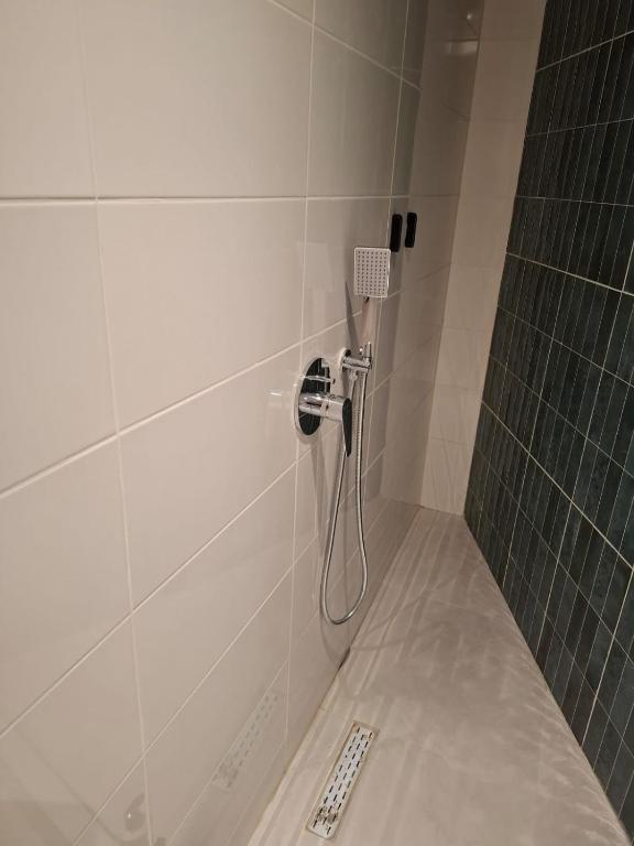 Koupelna v ubytování Figleaf Kypseli