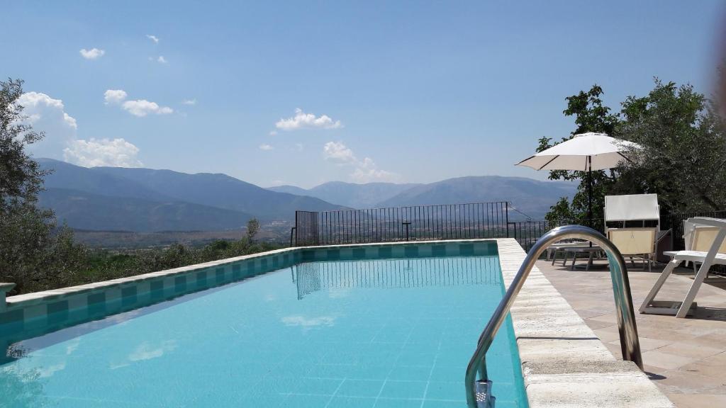 Nespecifikovaný výhled na hory nebo výhled na hory při pohledu z bed and breakfast