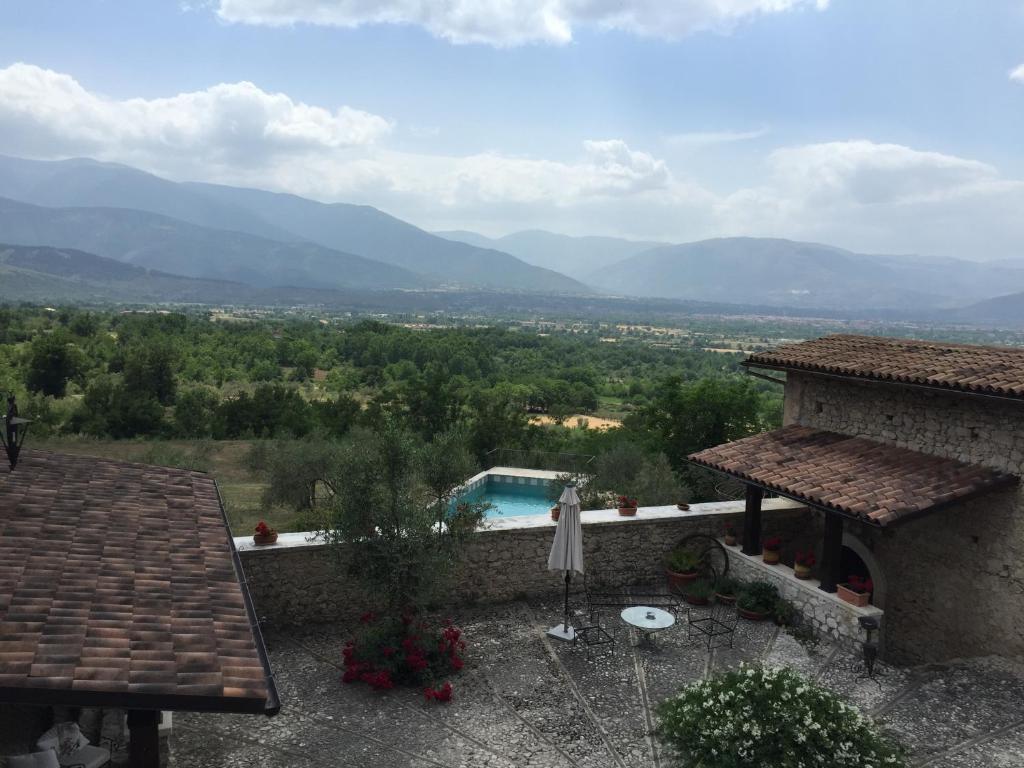 Nespecifikovaný výhled na hory nebo výhled na hory při pohledu z bed and breakfast