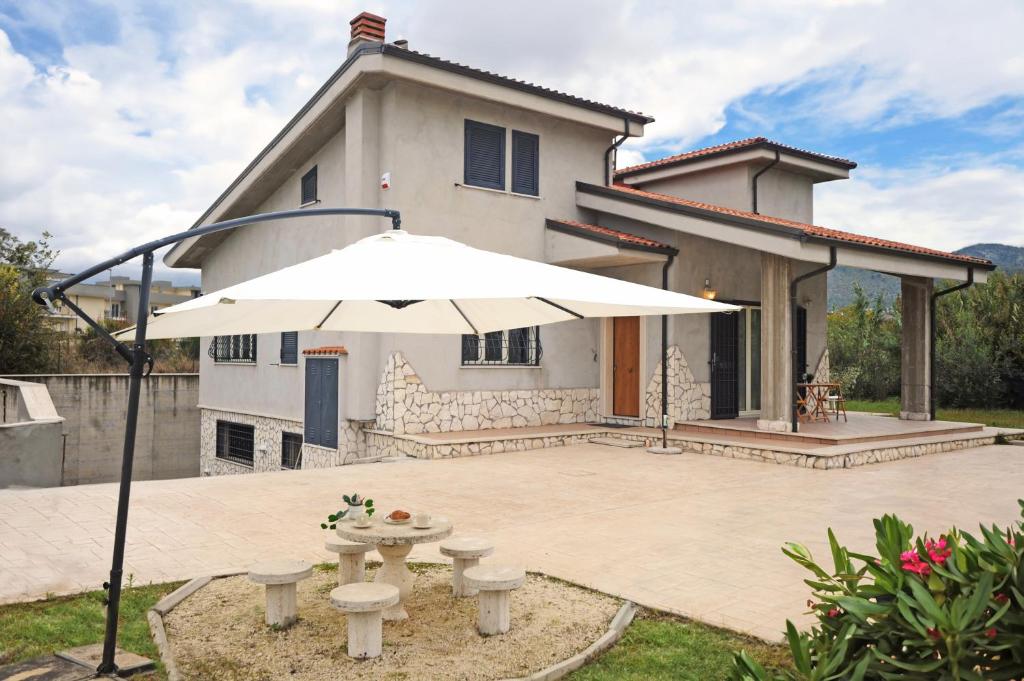 Budova, kde se vila nachází