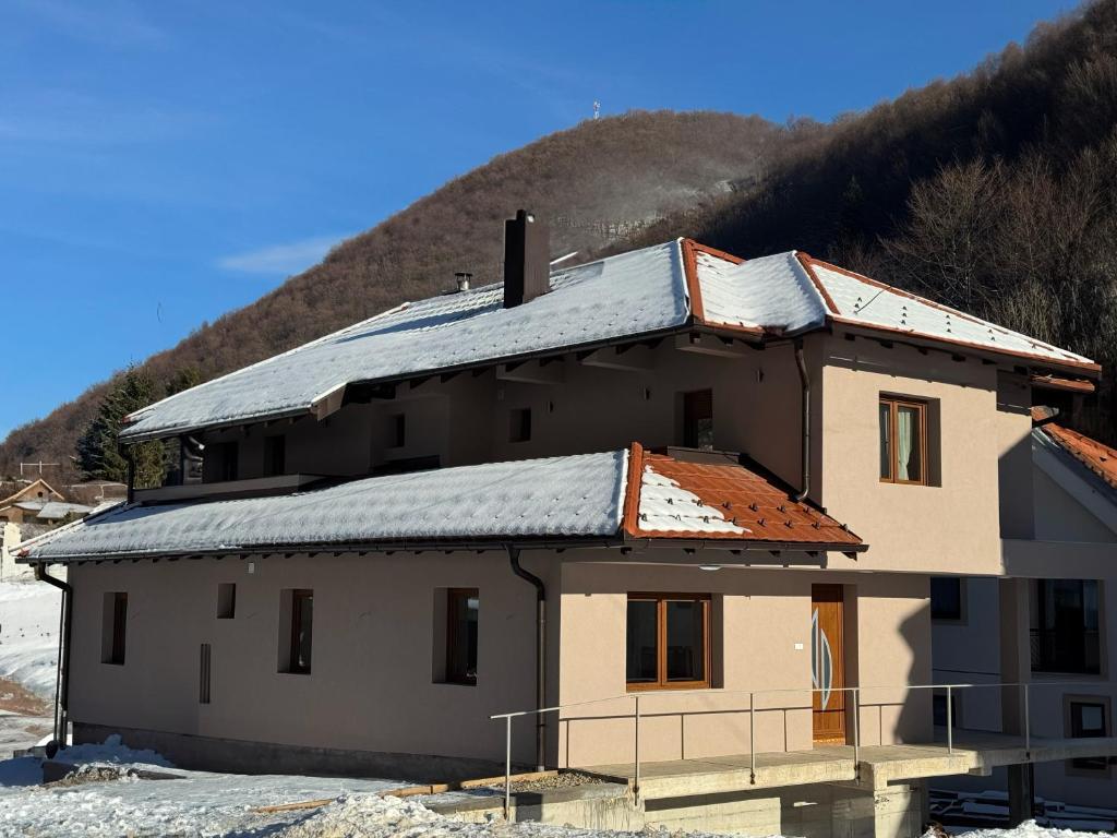 Nespecifikovaný výhled na hory nebo výhled na hory při pohledu z apartmánu