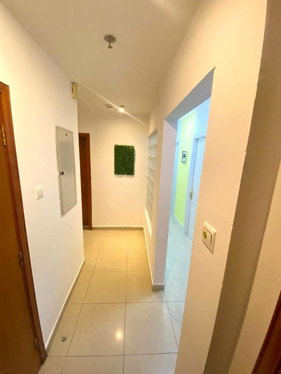 Fotografie z fotogalerie ubytování Bagpack Double Partition Room in Tecom Near Metro v Dubaji
