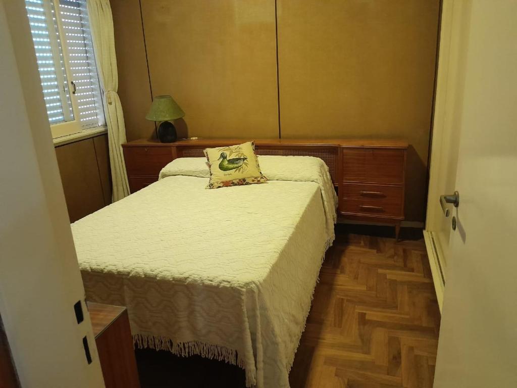 Ένα ή περισσότερα κρεβάτια σε δωμάτιο στο Murakami depto MDP