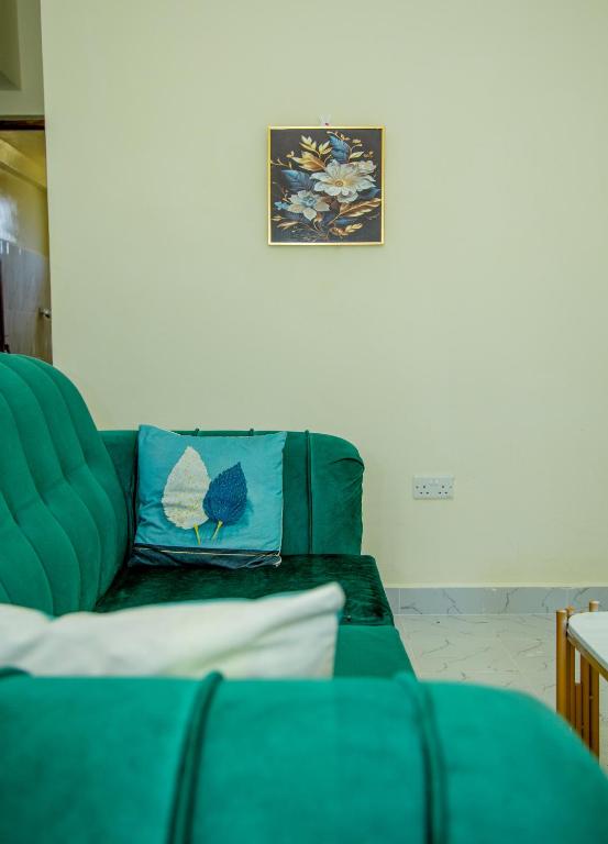 Posezení v ubytování Tiny Haven executive one bedroom with free WIFI and Netflix