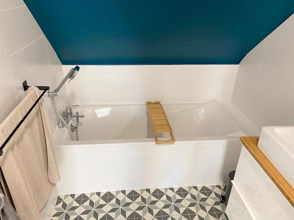 HYPERCENTRE - Petite Venise - Appartement rénové 2 chambres – photo 8
