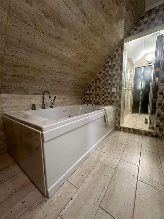 Aqua Villa Eger - Resim 7