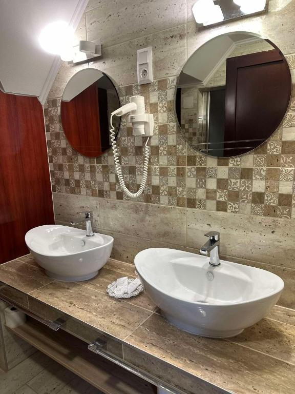 Aqua Villa Eger - Resim 9