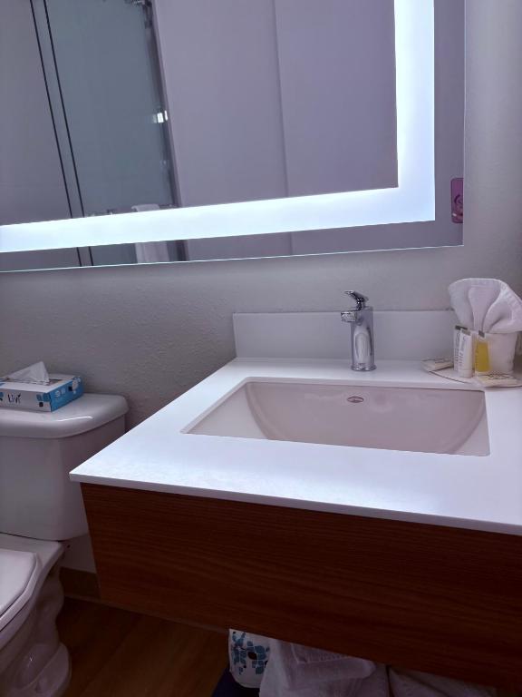 Microtel Inn & Suites by Wyndham Denver Airport photo
