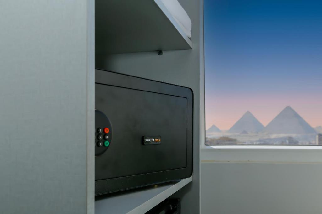 Gambar di galeri bagi DAR Pyramids View Inn - Rooftop di Kaherah