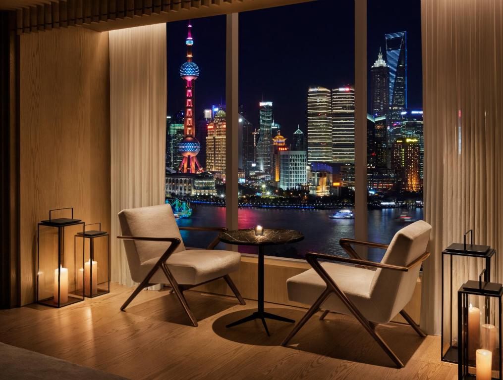 Posezení v ubytování The Shanghai EDITION