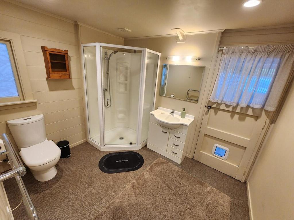 Lakeside getaway self-contained unit - Resim 3