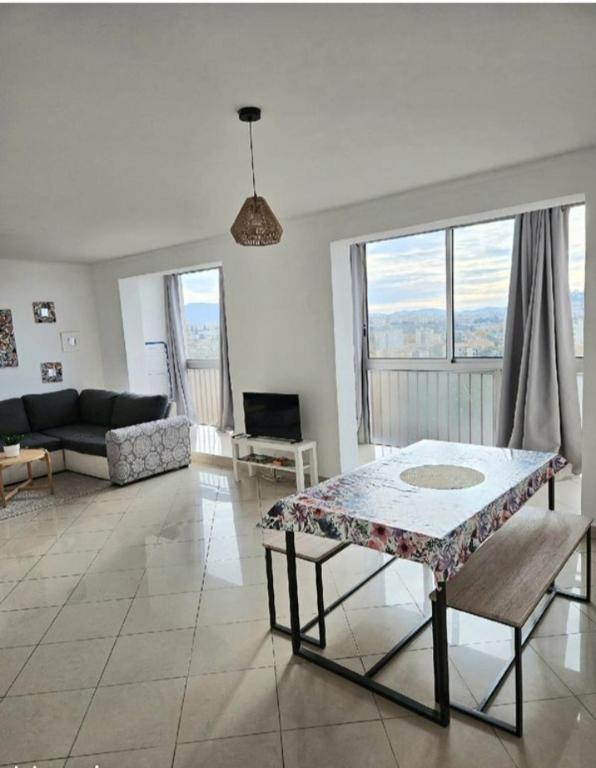 Posedenie v ubytovaní Spacieux appartement residence securisee, garage