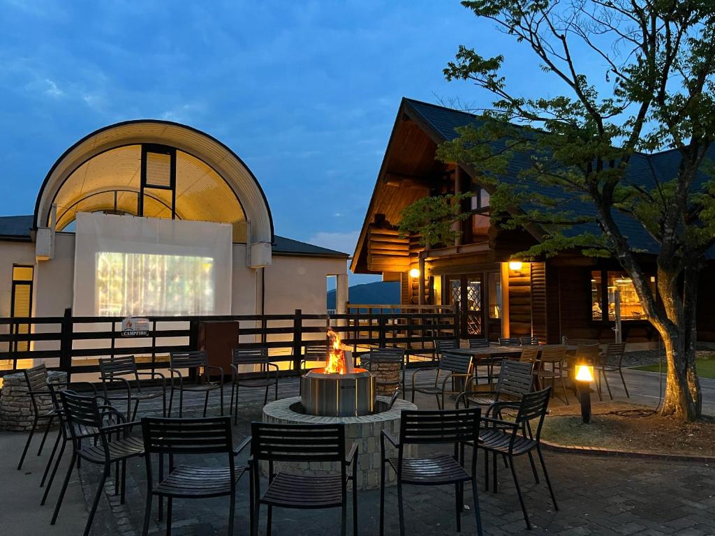 Restaurace v ubytování Nishiizu Glamping Tenkuuterrace