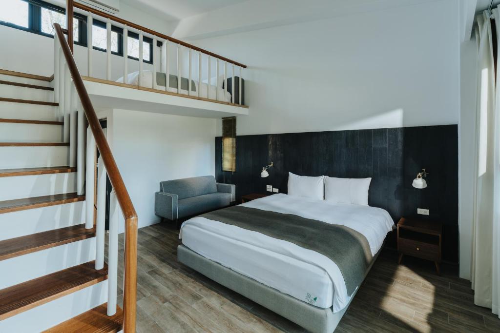 雁寓尋路 - Quadruple Room With Balcony