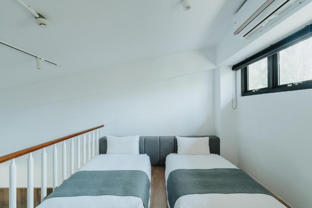 雁寓尋路 - Quadruple Room With Balcony