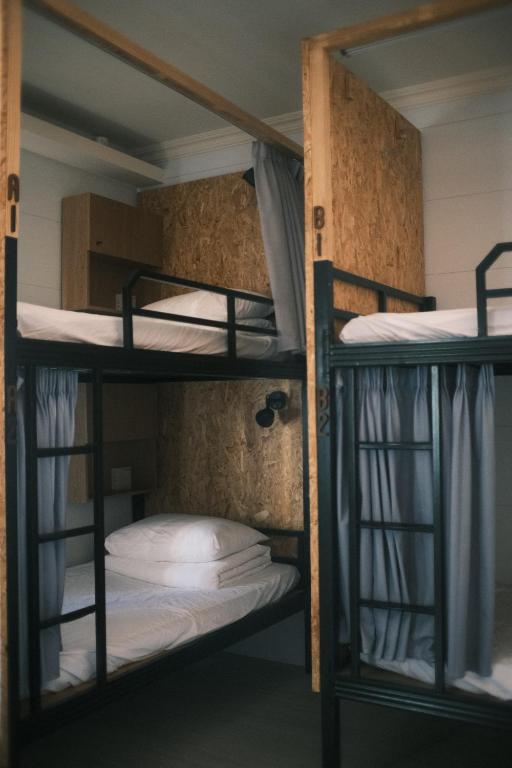 Postel nebo postele na pokoji v ubytování A Forest Homestay