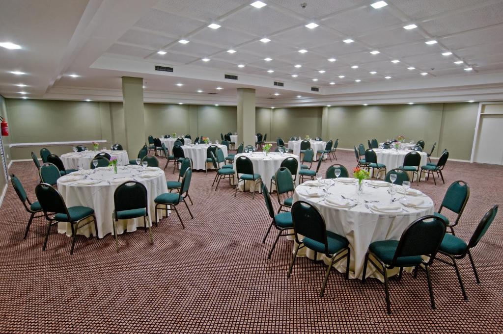  Wyndham Golden Foz Suítes