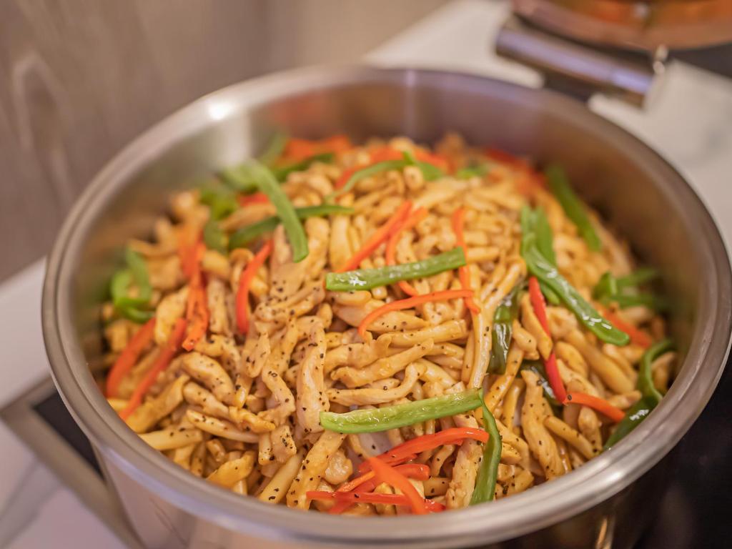 ホテルの敷地内または近くでの食事または食べ物
