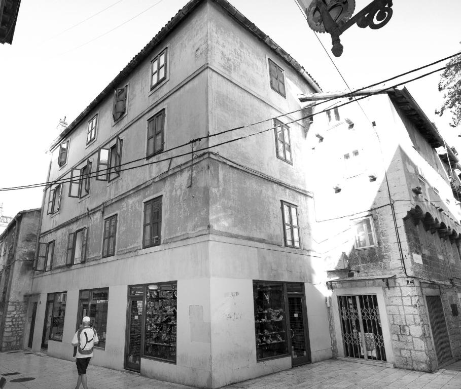 Budova, v ktorej sa apartmán nachádza