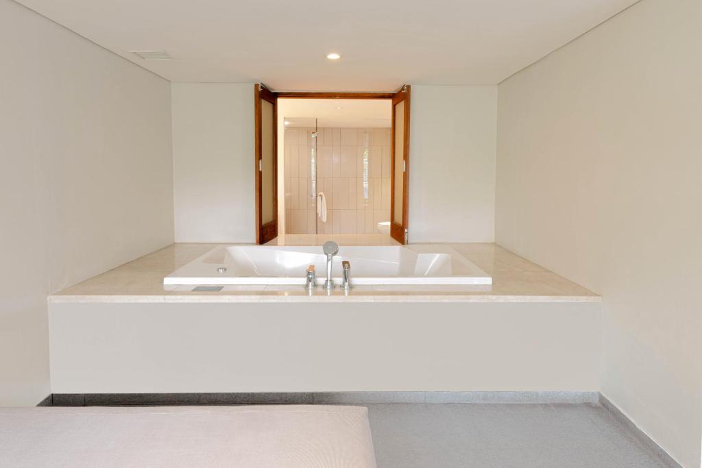 The Magani Hotel and Spa - 19