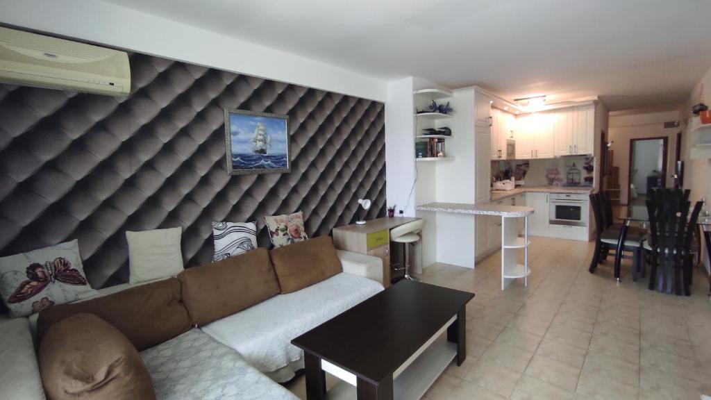 Kuchyň nebo kuchyňský kout v ubytování Dom-El Real Apartments in Sea View Complex