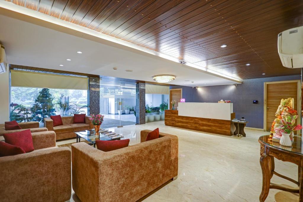 Posezení v ubytování Hotel 91 Huda City Centre