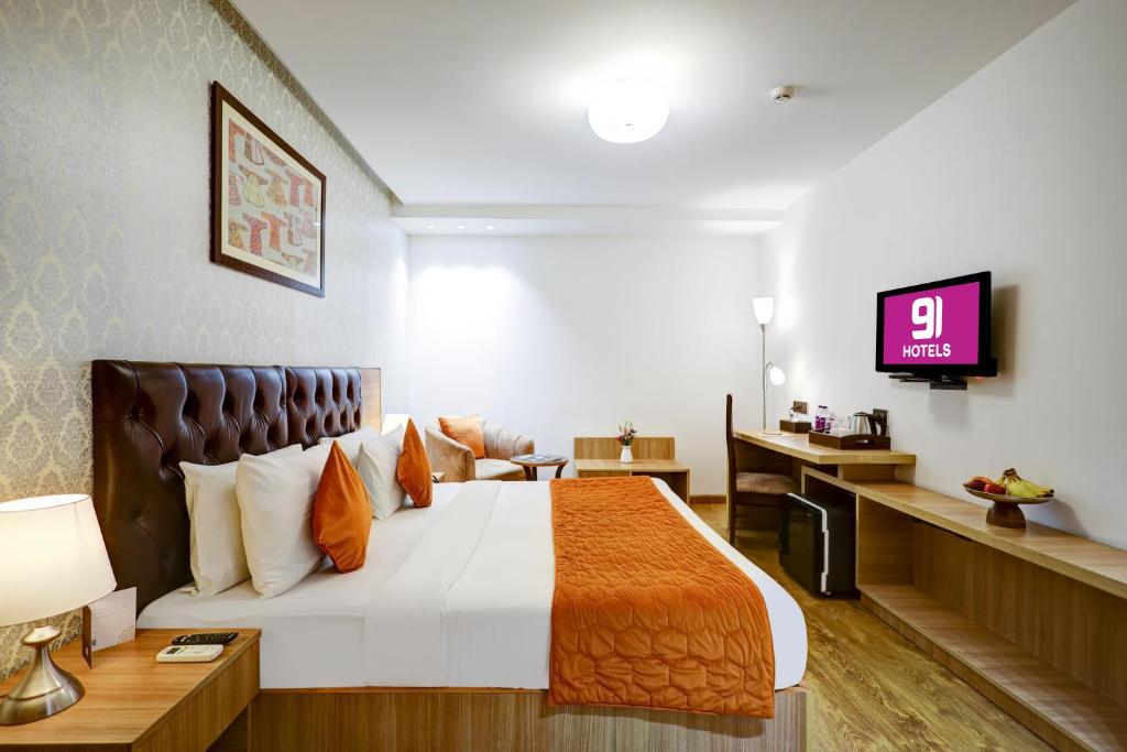 Hotel 91 Huda City Centre - Standard King Room