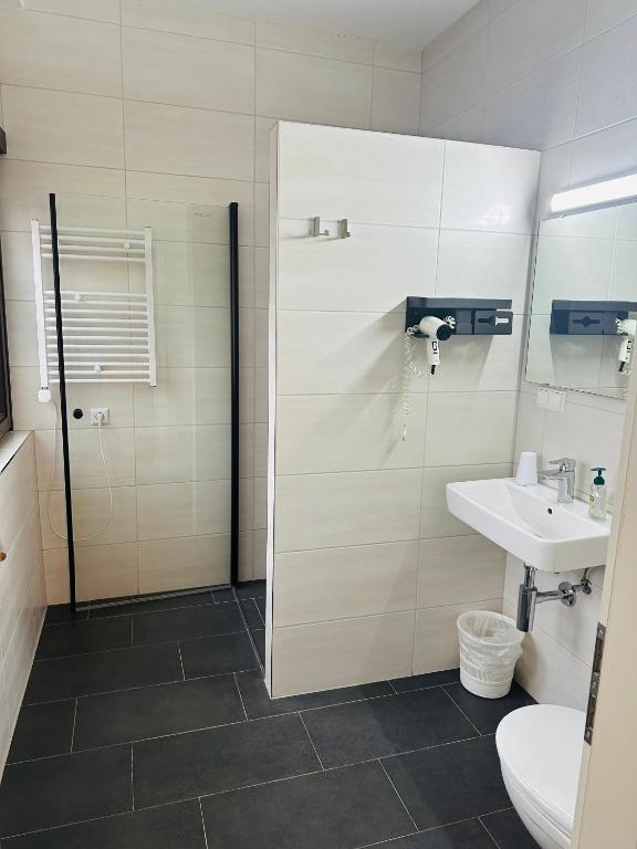 Hotel Pirol - Resim 13