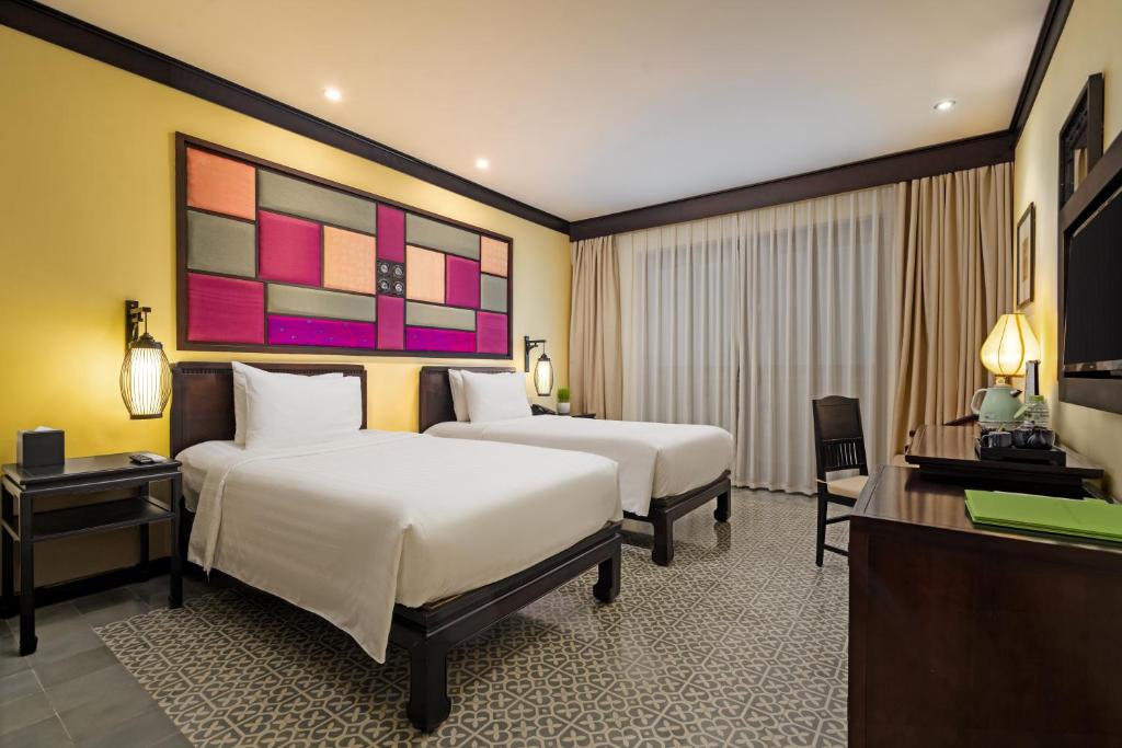 Deluxe Twin Room with Balcony - Garden/City View