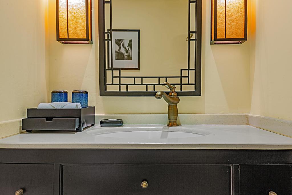 Family Suite with Balcony - Connecting Door
