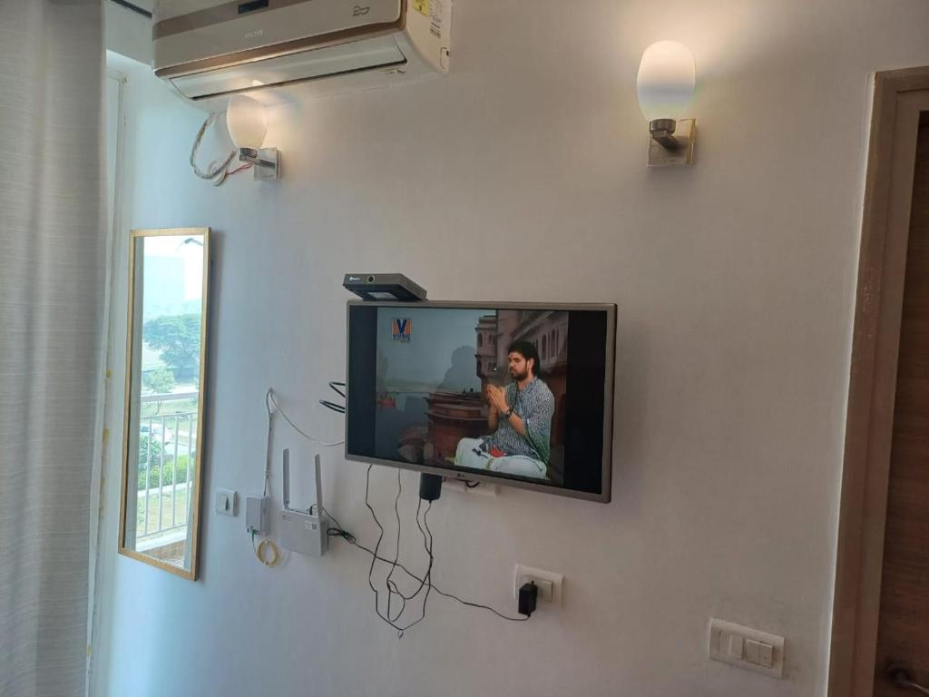 Et tv og/eller underholdning på Haridasa-- Devotee of Shri Krishna