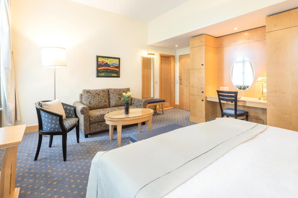 Postel nebo postele na pokoji v ubytování Hotel Kronprinz Berlin
