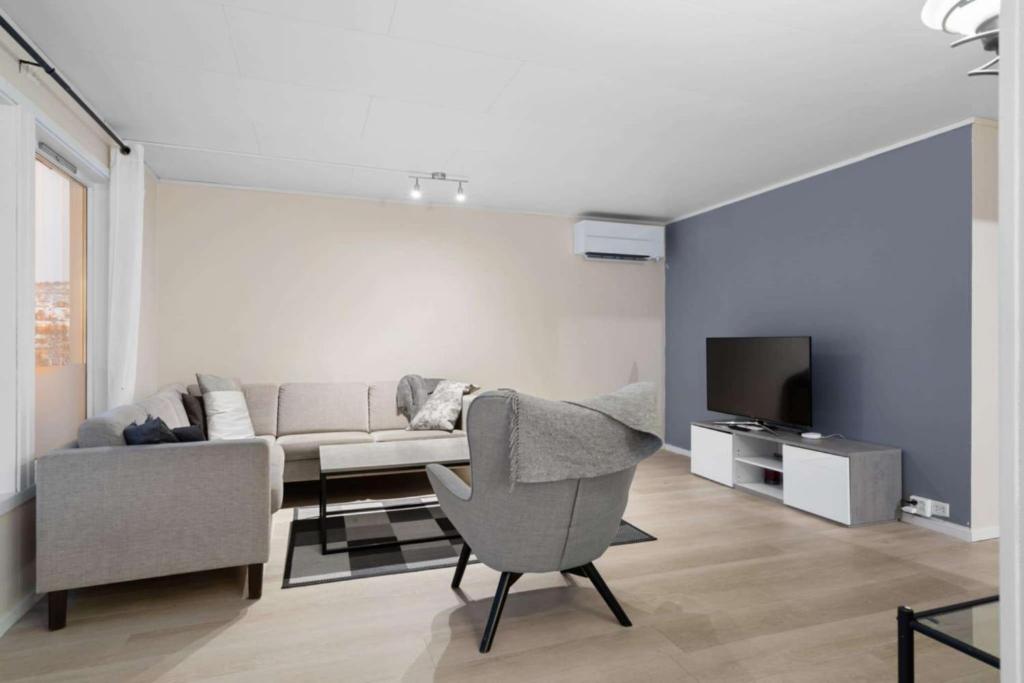 TV a/nebo společenská místnost v ubytování Lovly 3 Bedroom apartment with the view of aurora