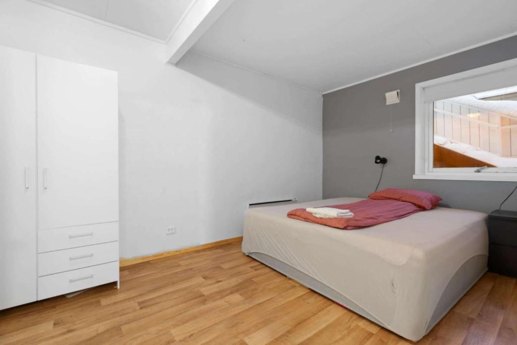 Postel nebo postele na pokoji v ubytování Lovly 3 Bedroom apartment with the view of aurora