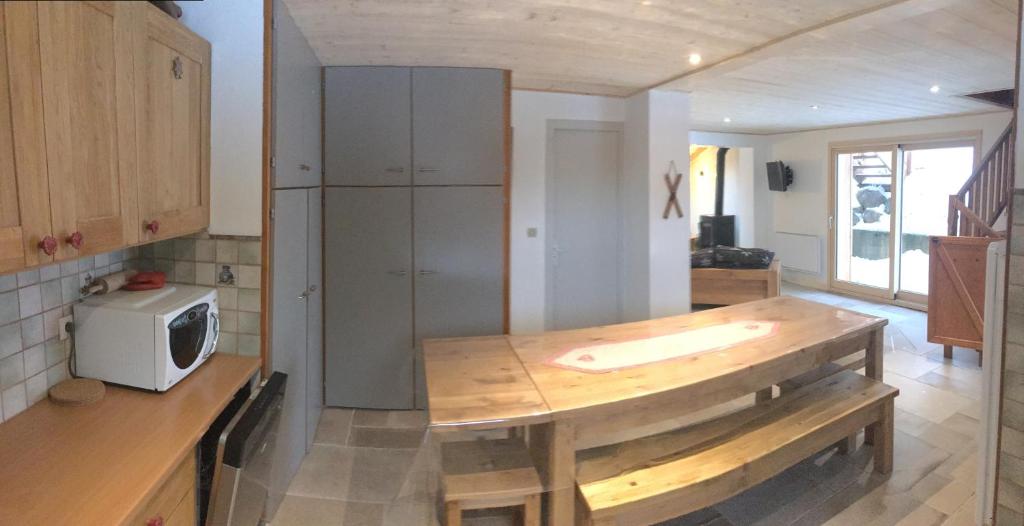 Kuchyň nebo kuchyňský kout v ubytování Chalet Oustalou