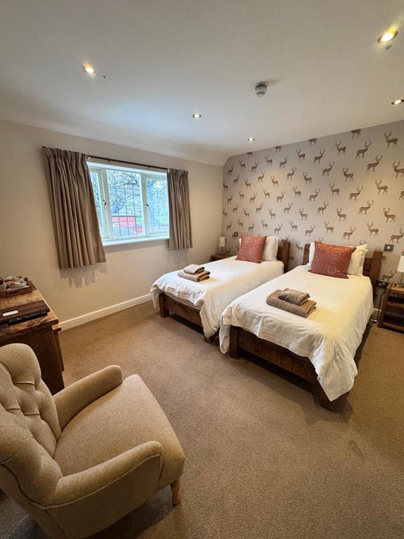 The White Hart Inn - 