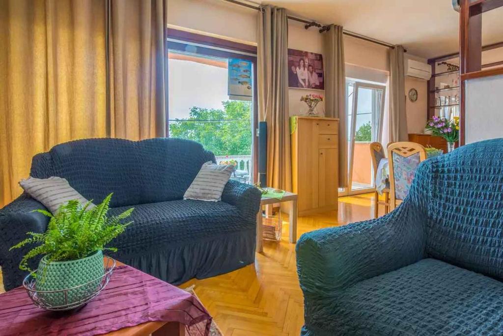 Posedenie v ubytovaní Apartment in Dramalj 39255