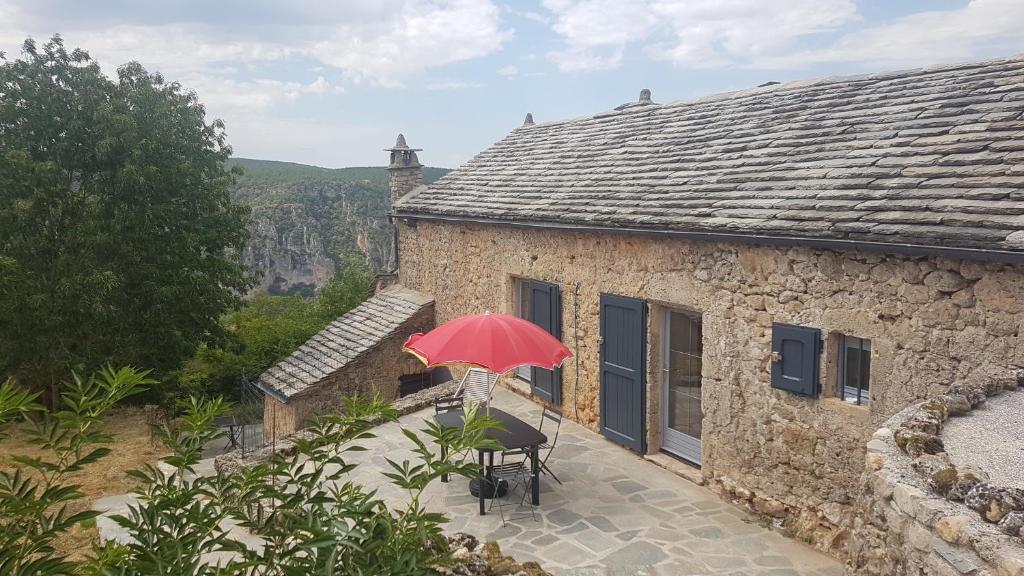 Budova, kde se prázdninový dům nachází