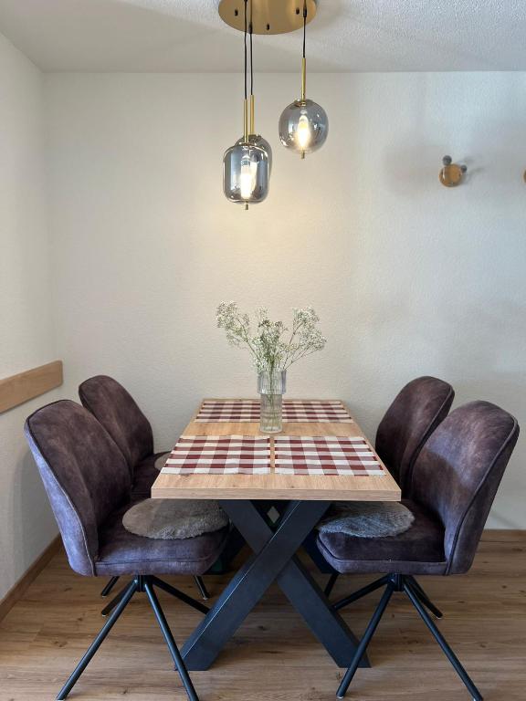Posezení v ubytování New renovated apartment in center of Davos