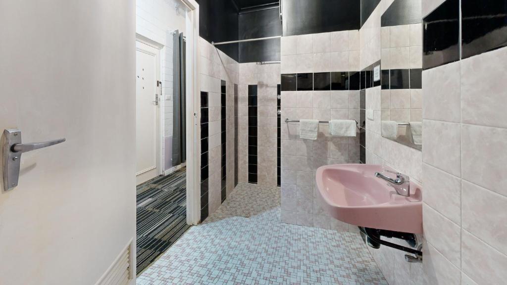 West End Motel & Backpackers - Resim 3